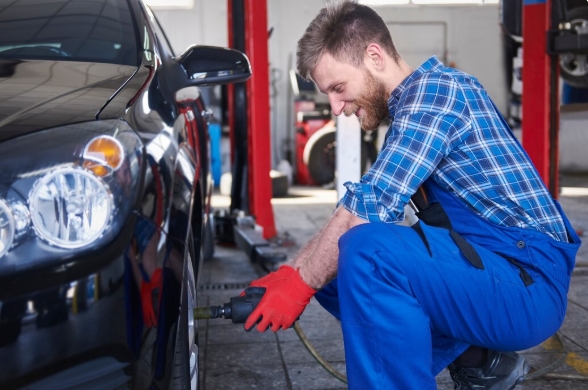 Essential Car Maintenance in Dubai: Keep Your Vehicle Desert-Ready