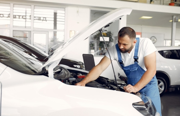 Essential Car Maintenance in Dubai: Keep Your Vehicle Desert-Ready